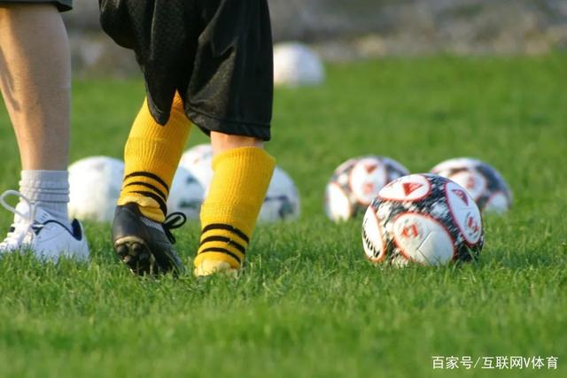 媒体人：马刺在西部没遇像尼克斯进攻这么硬的队 文班需不断学习